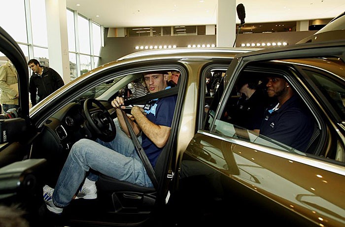 Các cầu thủ CLB El Estudiantes (Arghentina) lái thử chiếc Audi Q3